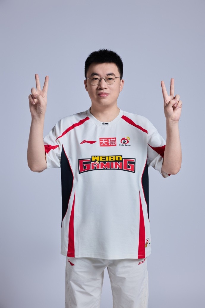 WBG分享26夹人定妆照:论微博哥拍照POSE的一百种手势